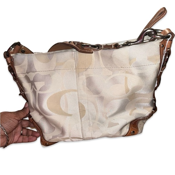 EUC COACH CARLY HOBO BAG - Picture 7 of 15